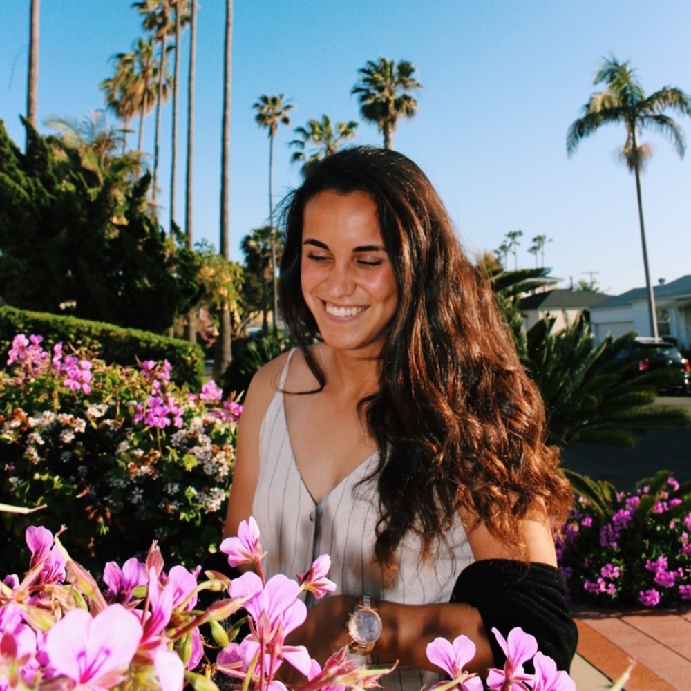 ✨Meet your Poshmark Ambassador, Arianna✨